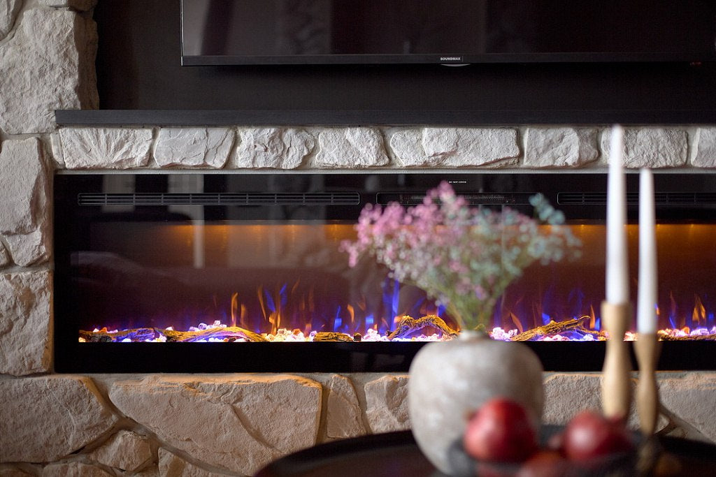 Chimenea eléctrica montada en la pared con calefacción Crystal 50 Wi-Fi.